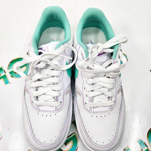 Men's Nike Gamma Force White / Emerald Rise  FN7109-100 - Picture 3 of 5